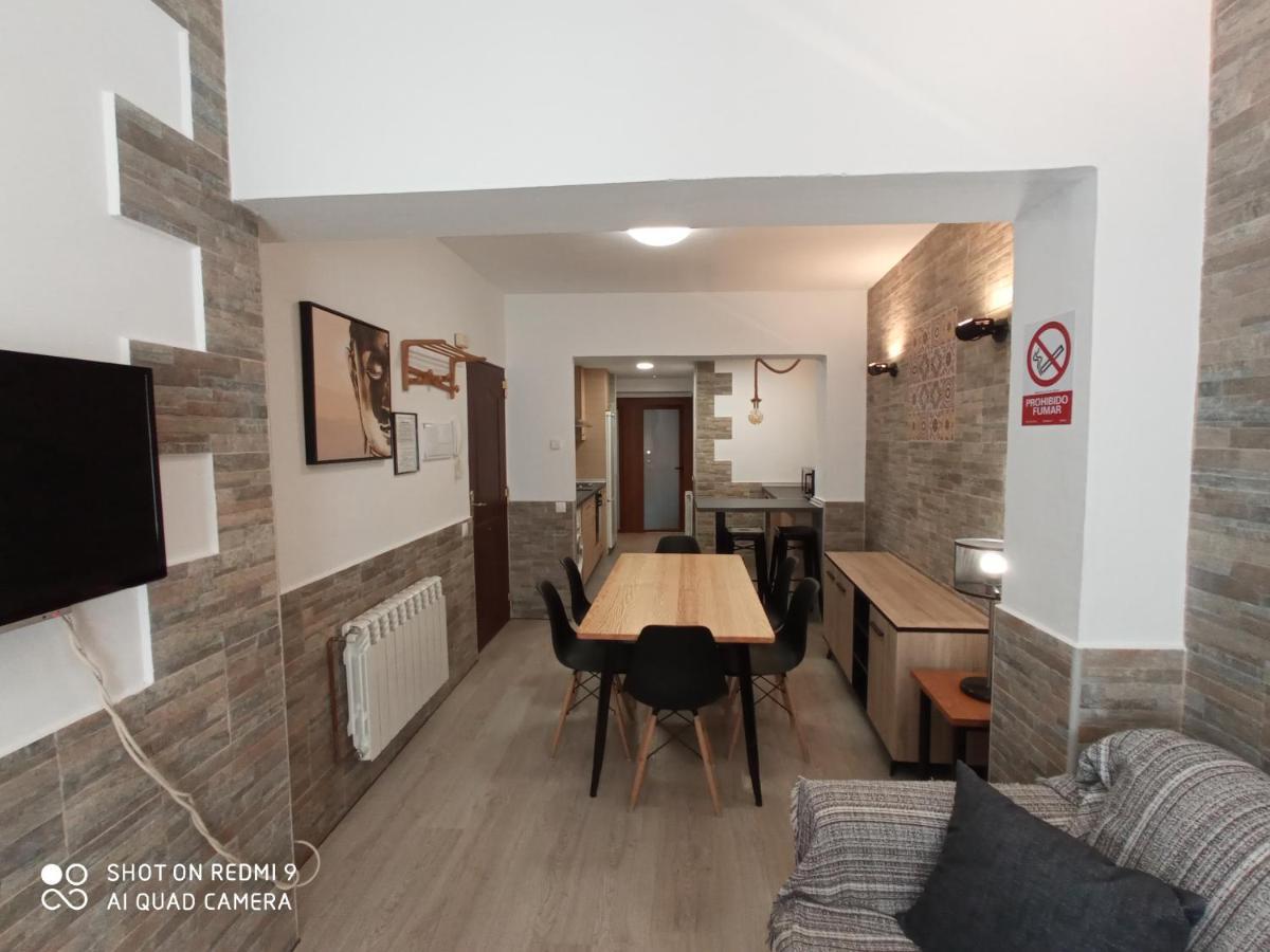 APARTAMENTOS LA CASONA DE EZCARAY CON TERRAZAS y PATIOS INDIVIDUALES Exterior foto